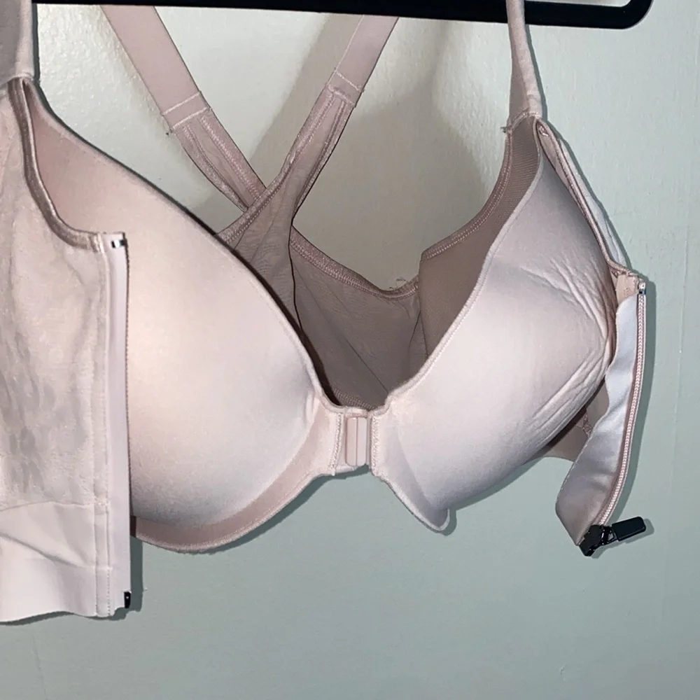 🎱Victoria’s Secret Knockout Front-Close Sports Bra Pink Leopard Women’s! - Picture 7 of 8